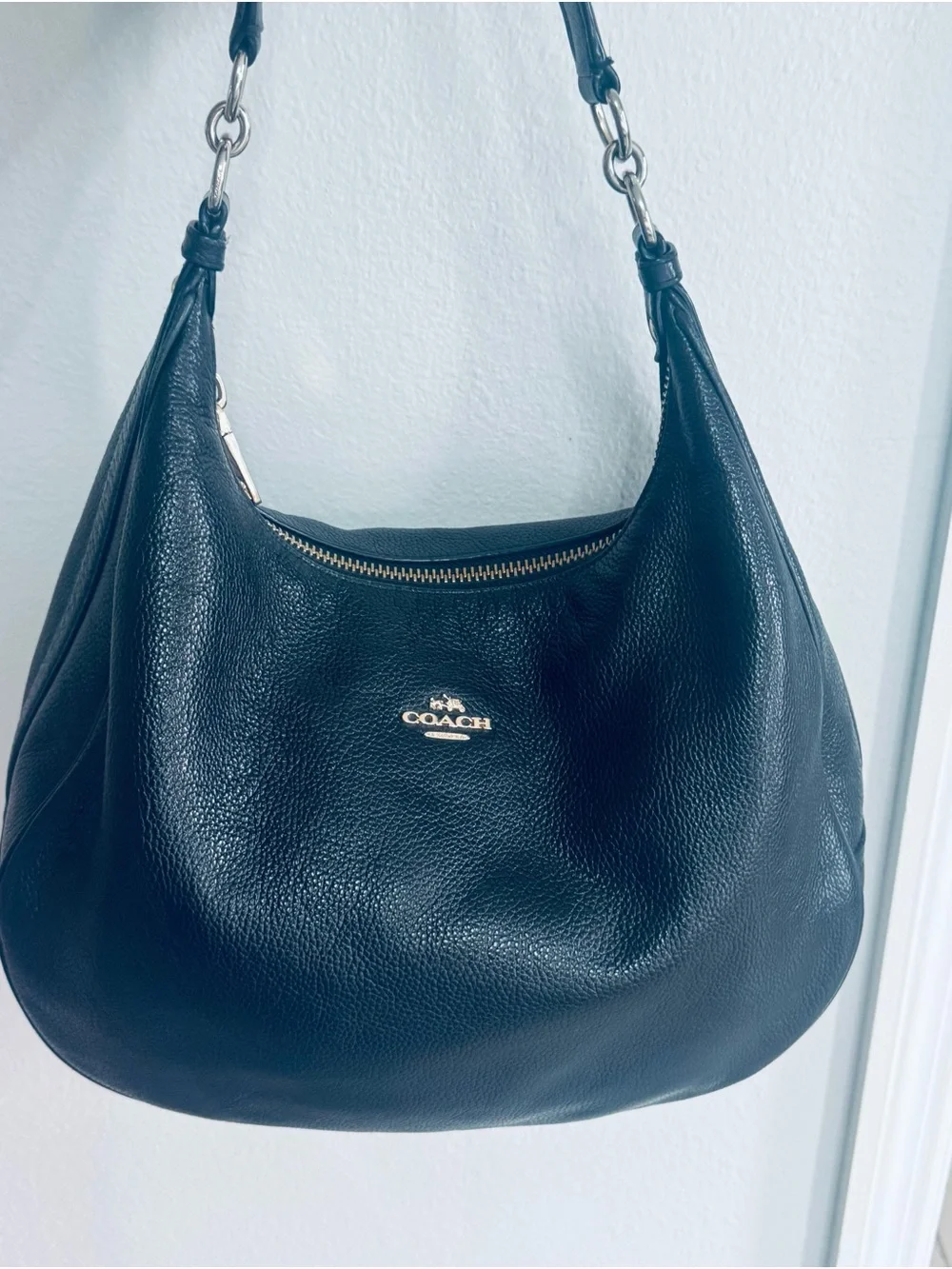 Coach Black Leather Hobo Bag - Sleek Everyday Shoulder Tote